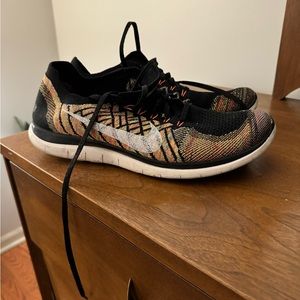 Men’s Nike flyknit size 11